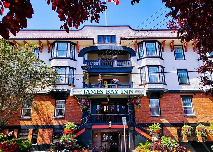 James Bay Inn , Suites & Cottage
